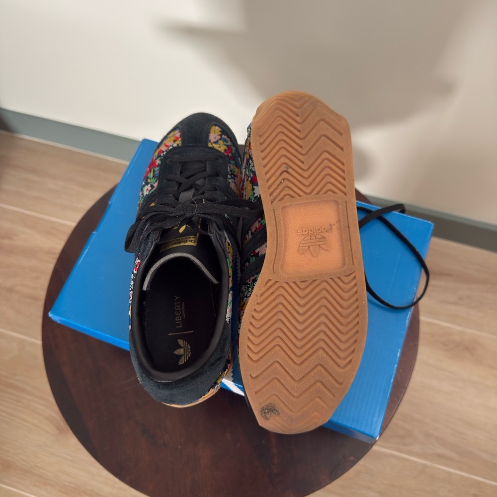 Adidas liberty of London x Country OG ‘Floral Embroidery’ Black Women’s 6.5 - Picture 7 of 7